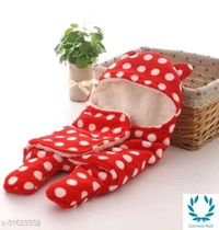 BRANDONN New born Hooded Supersoft Wearable Wrapper Sleeping Bag Cum Baby Blanket For Babies (76 cm x 70cm, 0-6 Months) - 76cm x70cm x,0-6 Months, Red, Fleece, New Born Baby, Pack Of :1